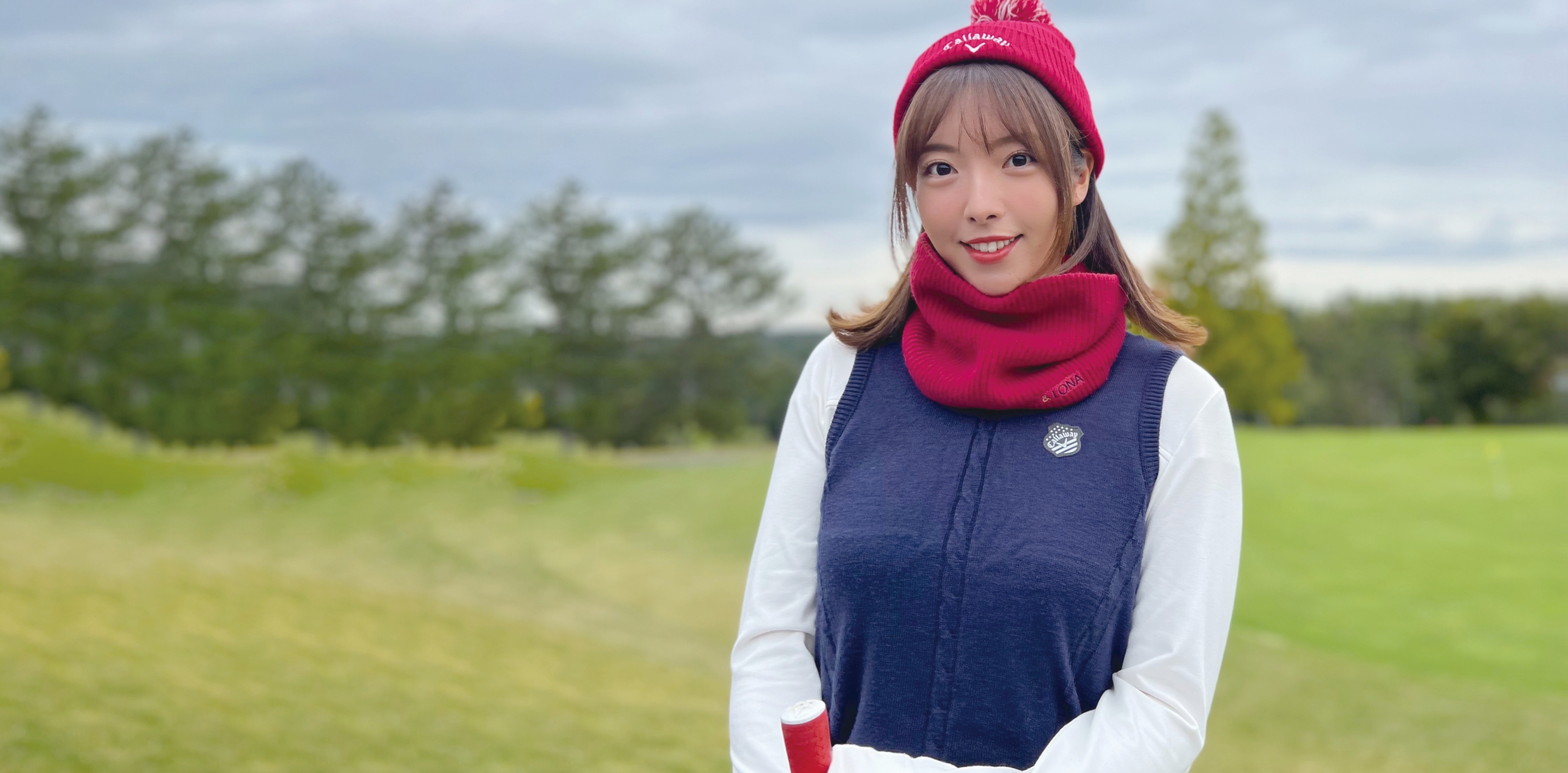 女性が笑っている画像